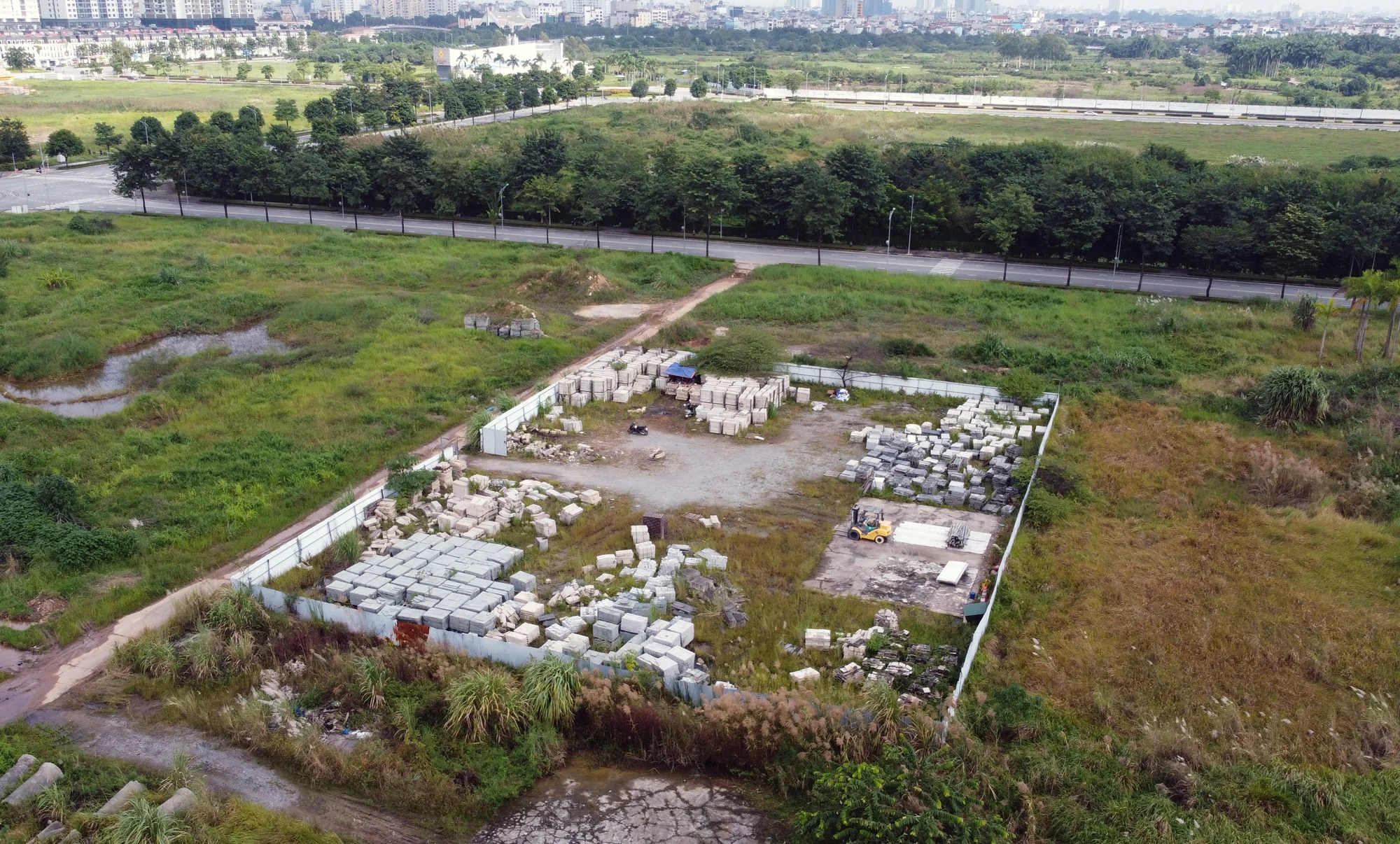 Toàn cảnh khu đất Khu đất tây Hồ Tây đang đợi các bộ ngành di dời - Ảnh 8. Toàn cảnh khu đất Khu đất tây Hồ Tây đang đợi các bộ ngành di dời - Ảnh 8.