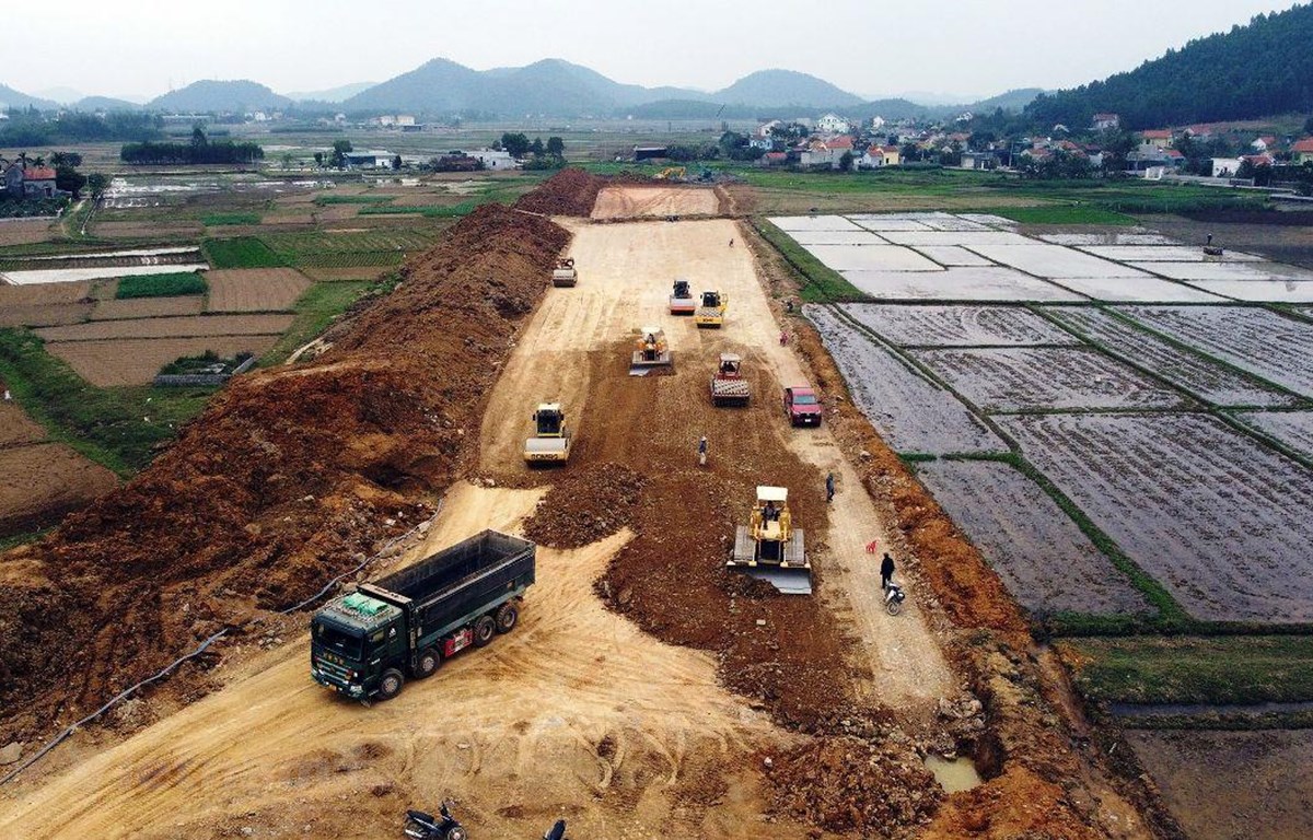 Hoàn thành thỏa thuận thiết kế cao tốc Bắc - Nam trước ngày 10/3 - Ảnh 1. Hoàn thành thỏa thuận thiết kế cao tốc Bắc - Nam trước ngày 10/3 - Ảnh 1.