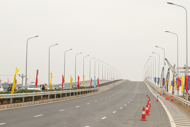 Khánh thành cao tốc Cao Bồ - Mai Sơn sau 24 tháng thi công - Ảnh 1.