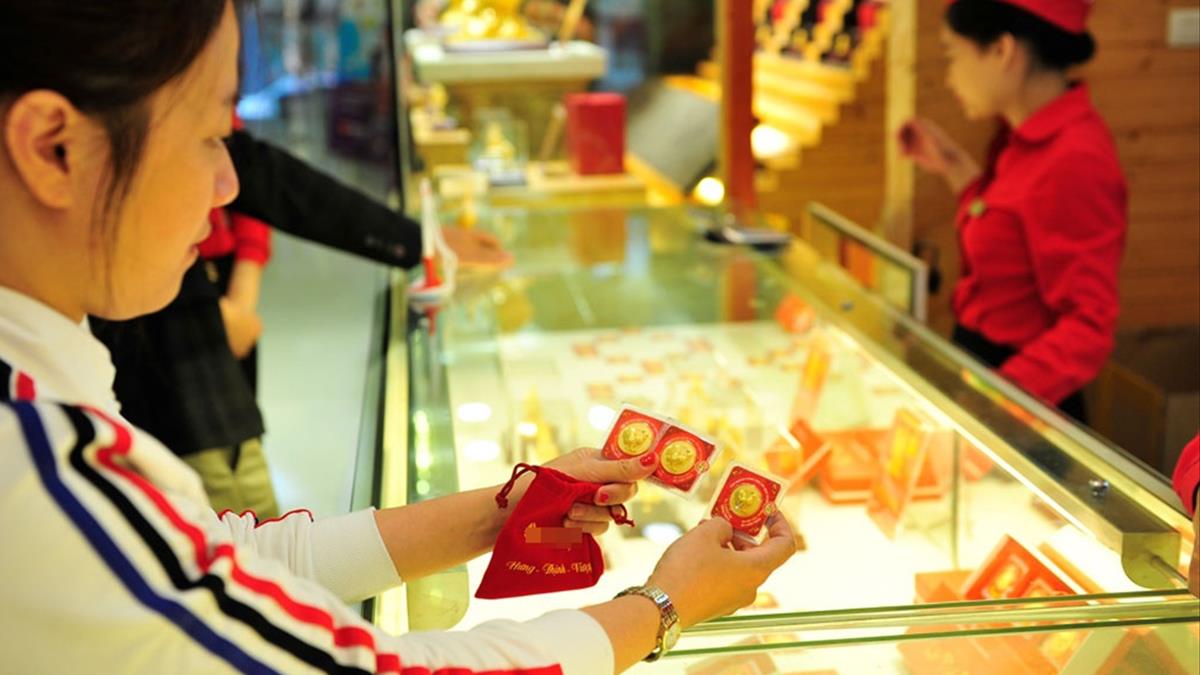 Ngày vía Thần Tài nên làm gì để may mắn cả năm? - Ảnh 4. Ngày vía Thần Tài nên làm gì để may mắn cả năm? - Ảnh 4.