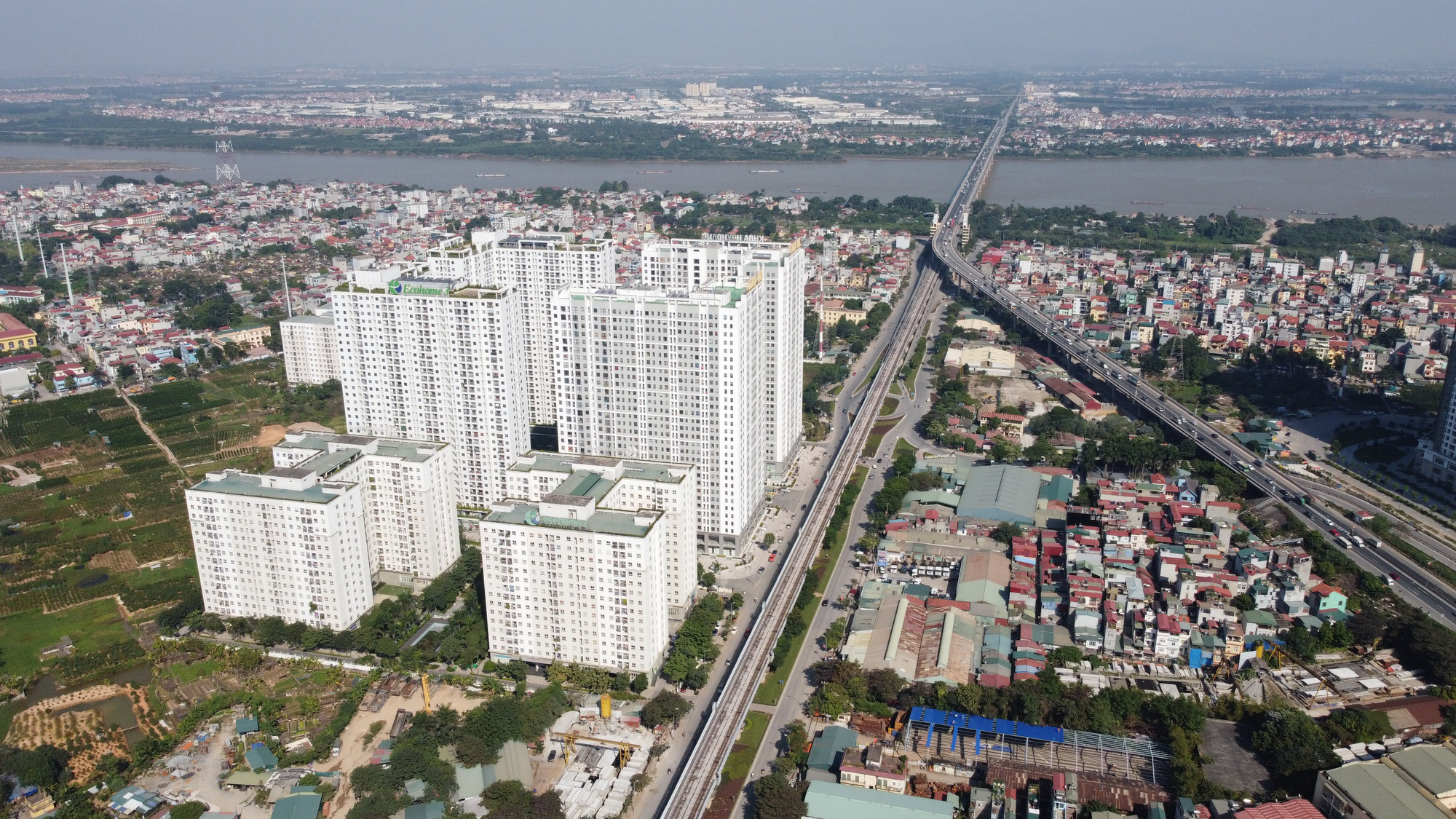 Vốn bị 'ghẻ lạnh', nhà ở giá rẻ bỗng đầy dư địa khi lọt mắt xanh các 'ông lớn' - Ảnh 1. Vốn bị 'ghẻ lạnh', nhà ở giá rẻ bỗng đầy dư địa khi lọt mắt xanh các 'ông lớn' - Ảnh 1.