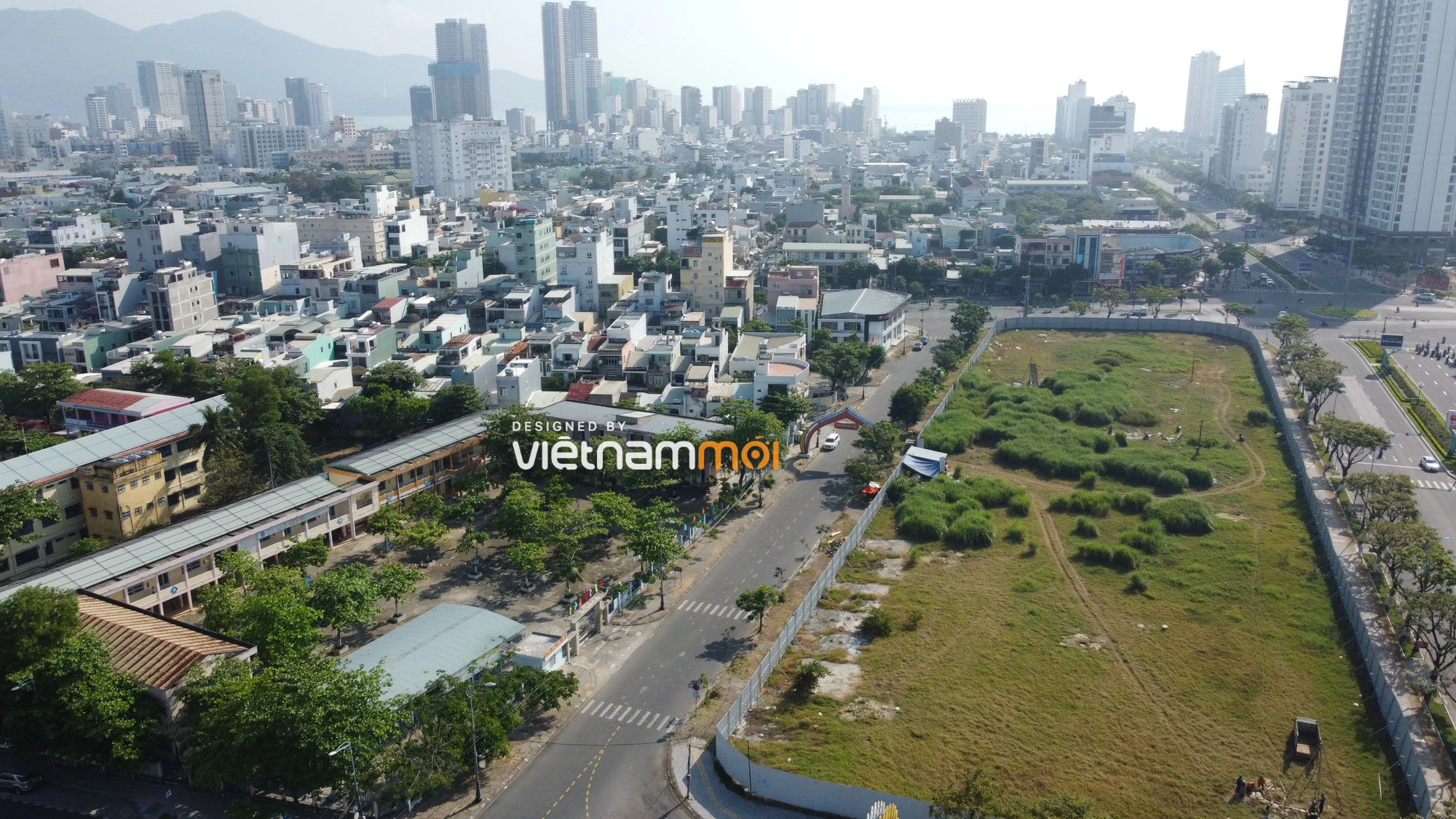 Cận cảnh khu đất vàng trước cầu Rồng sẽ xây dựng Trung tâm thương mại, khách sạn và căn hộ cao cấp - Ảnh 4. Cận cảnh khu đất vàng trước cầu Rồng sẽ xây dựng Trung tâm thương mại, khách sạn và căn hộ cao cấp - Ảnh 4.