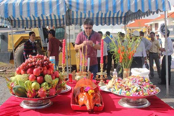 Bài khấn lễ động thổ công trình đúng chuẩn - Ảnh 1. Bài khấn lễ động thổ công trình đúng chuẩn - Ảnh 1.