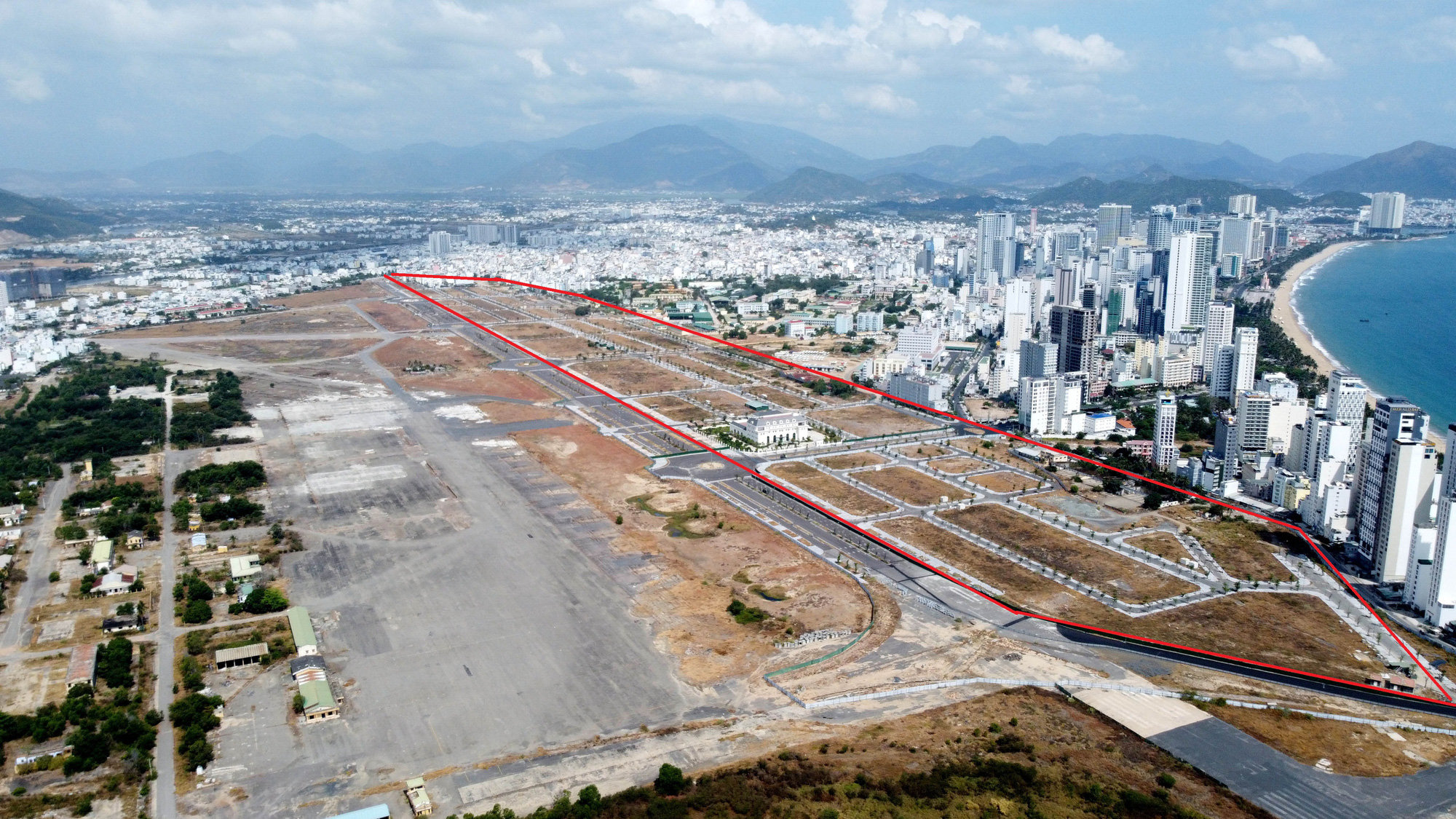 Sẽ làm đường liền mạch từ sân bay Cam Ranh đến đường Trần Phú, Nha Trang - Ảnh 1. Sẽ làm đường liền mạch từ sân bay Cam Ranh đến đường Trần Phú, Nha Trang - Ảnh 1.