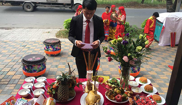 Văn khấn cúng chuyển cửa hàng đúng chuẩn - Ảnh 1. Văn khấn cúng chuyển cửa hàng đúng chuẩn - Ảnh 1.