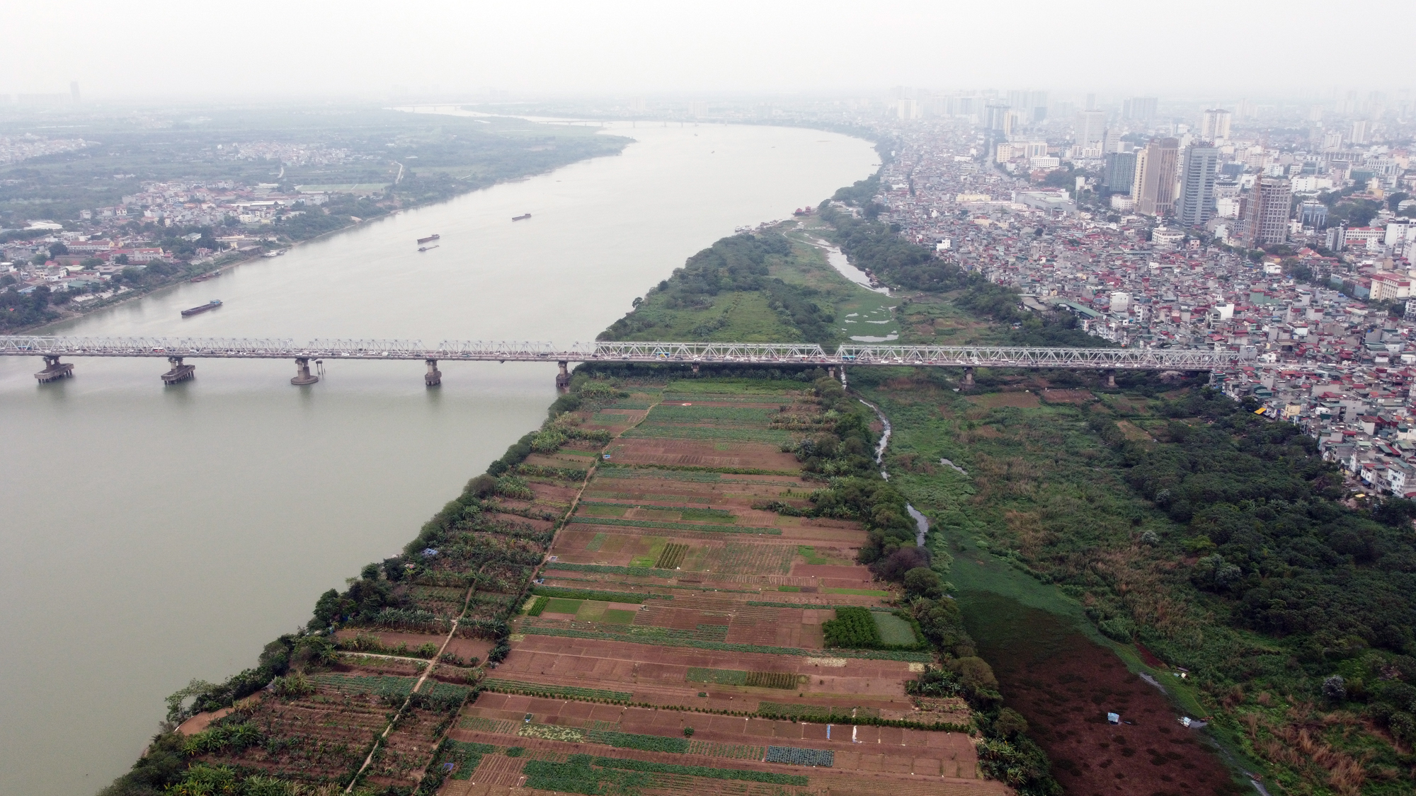 Cận cảnh khu vực bãi giữa sông Hồng dự kiến làm công viên văn hóa, du lịch - Ảnh 5. Cận cảnh khu vực bãi giữa sông Hồng dự kiến làm công viên văn hóa, du lịch - Ảnh 5.
