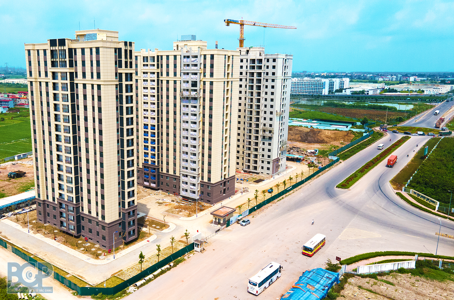 Bắc Giang chỉ đạo xử lý công chứng 'khống', công chứng 'treo' hợp đồng, giao dịch - Ảnh 1. Bắc Giang chỉ đạo xử lý công chứng 'khống', công chứng 'treo' hợp đồng, giao dịch - Ảnh 1.