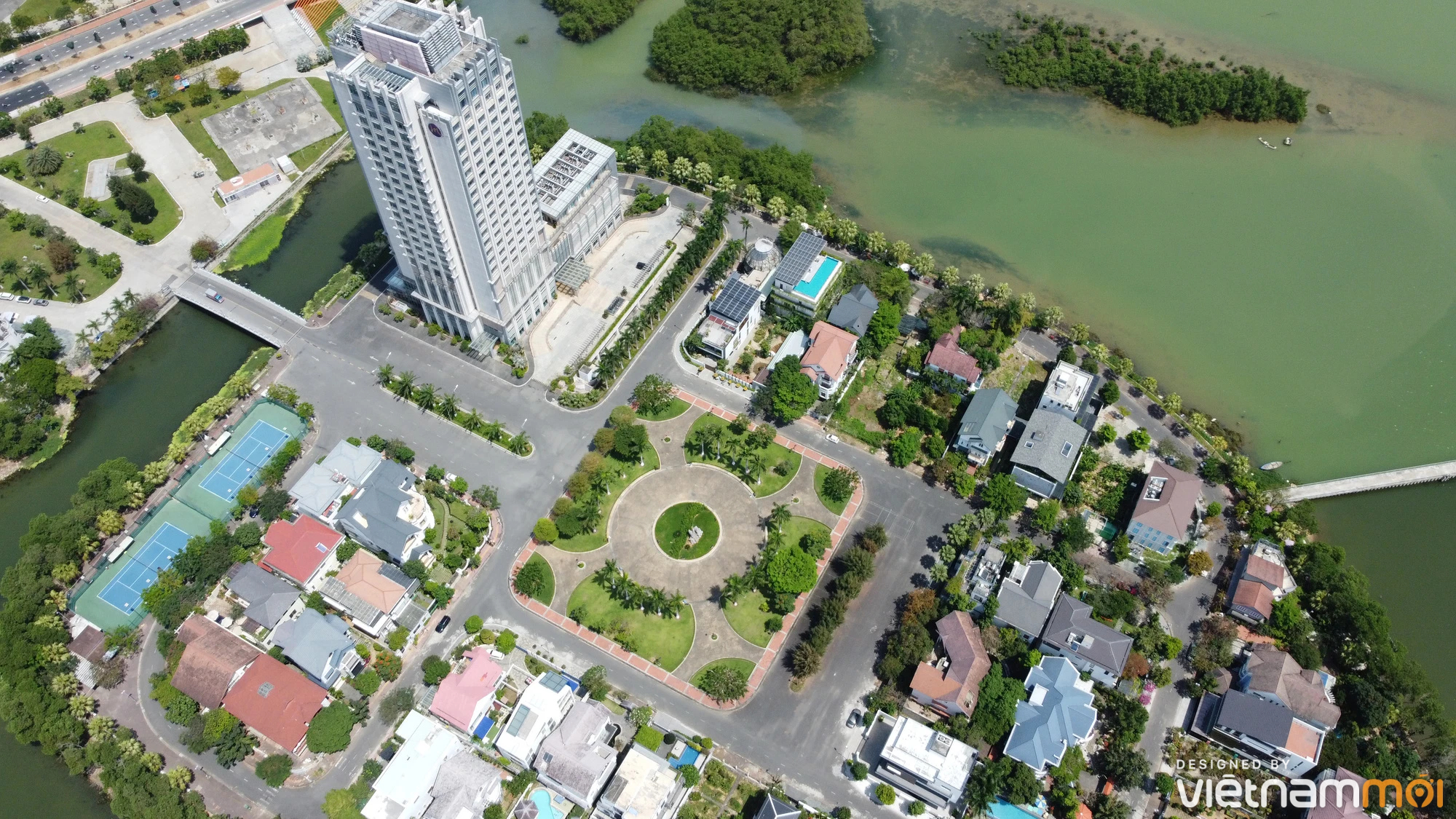 Bán đảo giữa lòng Đà Nẵng với khoảng 70 căn biệt thự đắt đỏ - Ảnh 4. Bán đảo giữa lòng Đà Nẵng với khoảng 70 căn biệt thự đắt đỏ - Ảnh 4.