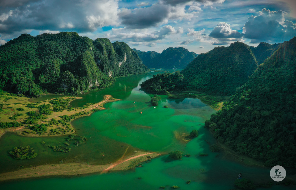 Từ vùng huyện nghèo của Lạng Sơn, Hữu Lũng chuyển mình thành 'bến đỗ' mới của các ông lớn BĐS - Ảnh 1. Từ vùng huyện nghèo của Lạng Sơn, Hữu Lũng chuyển mình thành 'bến đỗ' mới của các ông lớn BĐS - Ảnh 1.