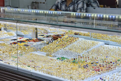 So sánh giá vàng hôm nay 21/3: Vàng SJC giảm 300.000 đồng/lượng vào phiên đầu tuần