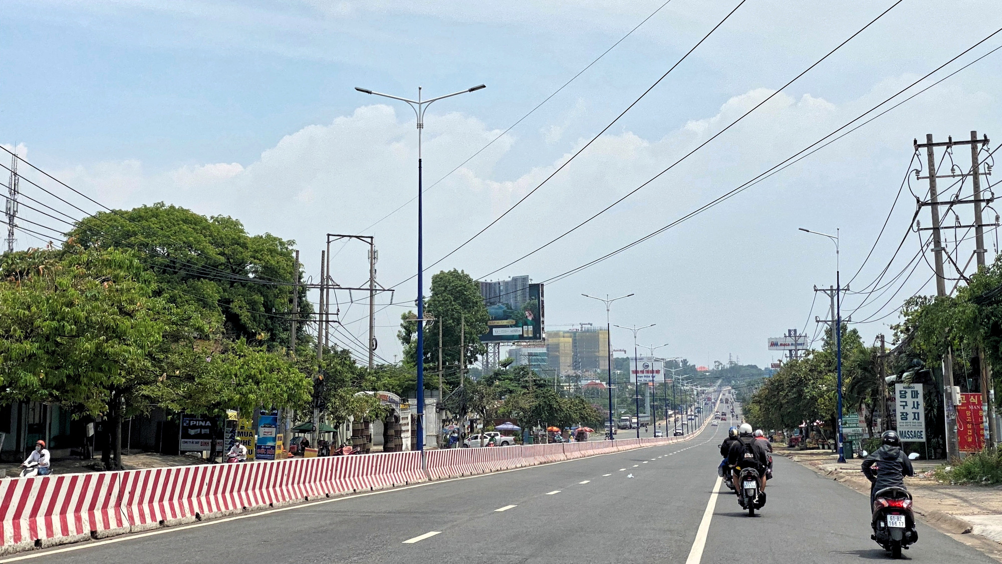Cận cảnh Quốc lộ 13 sắp mở rộng lên 8 làn xe tại Bình Dương - Ảnh 5. Cận cảnh Quốc lộ 13 sắp mở rộng lên 8 làn xe tại Bình Dương - Ảnh 5.