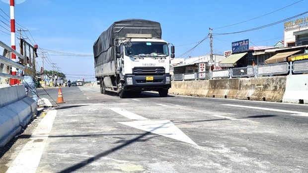 Đồng Nai thông xe cầu vượt Dầu Giây sau nhiều năm lỡ hẹn - Ảnh 1. Đồng Nai thông xe cầu vượt Dầu Giây sau nhiều năm lỡ hẹn - Ảnh 1.