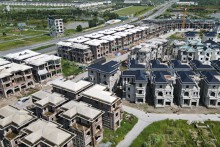 Những 'nút thắt' khiến nguồn cung bất động sản nhỏ giọt