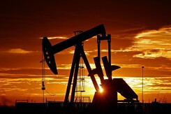 Giá xăng dầu hôm nay 5/5: Giá dầu tiếp tục tăng hơn 1%