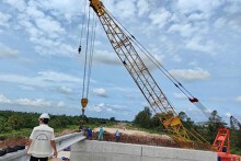 Chậm tiến độ, tổ chức lại thi công cao tốc Mỹ Thuận - Cần Thơ