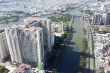 Sức cầu phục hồi, nguồn cung khan hiếm tiếp tục gây áp lực lên giá căn hộ TP HCM
