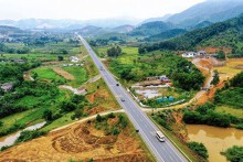 Yêu cầu sớm hoàn tất thủ tục đầu tư đoạn tuyến cao tốc Hòa Bình - Mộc Châu