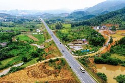 Yêu cầu sớm hoàn tất thủ tục đầu tư đoạn tuyến cao tốc Hòa Bình - Mộc Châu