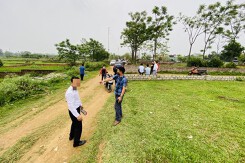 Dân thành phố về quê đấu giá đất lên cao rồi bỏ cọc: Có nên hạn chế quyền tham gia đấu giá?