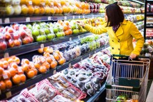 Giá cả thị trường hôm nay 4/6/2022: Thịt gà, thịt heo ưu đãi 'sốc' vào cuối tuần