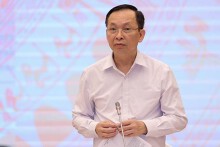 Phó Thống đốc NHNN: Chỉ kiểm soát chặt tín dụng vào bất động sản, chứng khoán, không 'siết', 'cắt'