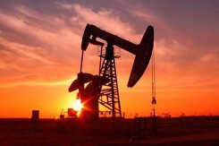 Giá xăng dầu hôm nay 7/4: Giá dầu giảm hơn 3%