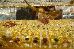 So sánh giá vàng hôm nay 10/5: Vàng 24K quay đầu giảm 400.000 đồng/lượng