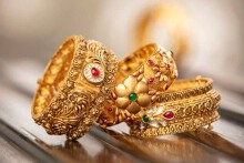 So sánh giá vàng hôm nay 11/5: Vàng trong nước giảm 50.000 - 310.000 đồng/lượng