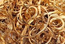 So sánh giá vàng hôm nay 12/5: Vàng trong nước đảo chiều tăng 50.000 - 350.000 đồng/lượng