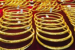 So sánh giá vàng hôm nay 13/4: Vàng 24K bật tăng mạnh tới 450.000 đồng/lượng