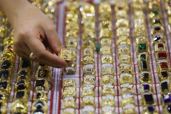 So sánh giá vàng hôm nay 22/4: SJC tăng giảm trái chiều khoảng 50.000 - 200.000 đồng/lượng