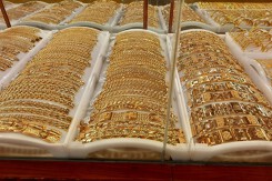 So sánh giá vàng hôm nay 3/5: Giá vàng SJC tăng giảm trái chiều sau kỳ nghỉ lễ