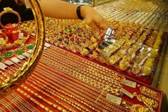 So sánh giá vàng hôm nay 30/3: Tiếp đà giảm, vàng SJC mất thêm 120.000 đồng/lượng