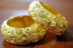 So sánh giá vàng hôm nay 6/4: Vàng SJC giảm 50.000 - 210.000 đồng/lượng