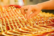 So sánh giá vàng hôm nay 9/4: Tiếp đà tăng, vàng SJC vượt mốc 69 triệu đồng/lượng phiên cuối tuần