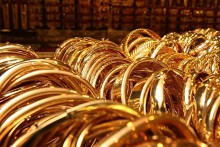 Giá vàng hôm nay 30/4: Tăng nhẹ trong phiên cuối tuần