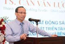 ‘Siết vốn quá chặt sẽ gây khó khăn cho thị trường bất động sản và phải giải cứu’