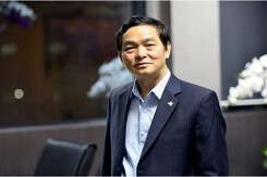 Cổ đông HBC lo dòng tiền âm khi nhiều chủ đầu tư chậm thanh toán, Chủ tịch Lê Viết Hải khẳng định giải quyết các khoản công nợ