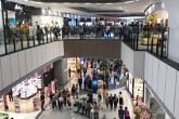 Nhà phố, trung tâm thương mại hưởng lợi từ tăng trưởng ngành bán lẻ