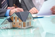 Góp ý Dự thảo Luật đất đai sửa đổi: Bắt buộc giao dịch bất động sản qua sàn sẽ tạo 'lợi ích nhóm'