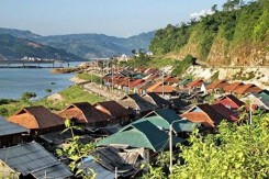 Đấu giá 44 thửa đất ở tại thị xã Mường Lay, Điện Biên, khởi điểm từ 693.000 đồng/m2