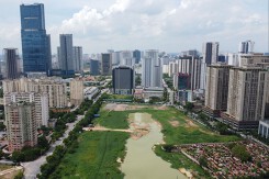 Công viên hồ điều hoà Nam Trung Yên vẫn chưa hẹn ngày hoàn thành