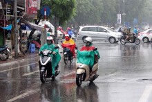 Dự báo thời tiết Hà Nội hôm nay 11/12: Ngày rải rác mưa vài nơi, đêm có mưa nhỏ