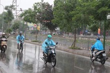 Dự báo thời tiết Hà Nội hôm nay 3/12: Thỉnh thoảng có mưa vài nơi, trời trở rét