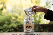 Lãi suất ngân hàng kỳ hạn 1 năm trong tháng 12/2022 cao nhất là 10%/năm