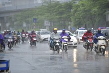 Dự báo thời tiết Hà Nội hôm nay 5/1: Đôi lúc có mưa nhỏ rải rác, trời vẫn rét