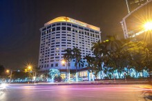 Chủ loạt 'đất vàng' khu trung tâm TP HCM liên tục báo lỗ, chưa thể trả nợ trái phiếu do bị phong tỏa tài khoản