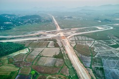Hình hài tuyến cao tốc Diễn Châu - Bãi Vọt sau hơn 2 năm khởi công