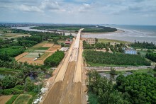 Cận cảnh tuyến đường ven biển Nghệ An hơn 4.600 tỷ đồng đang dần thành hình