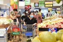 Ngành bán lẻ kỳ vọng phục hồi từ cuối năm nay nhờ kiềm chế lạm phát và giảm áp lực về tồn kho
